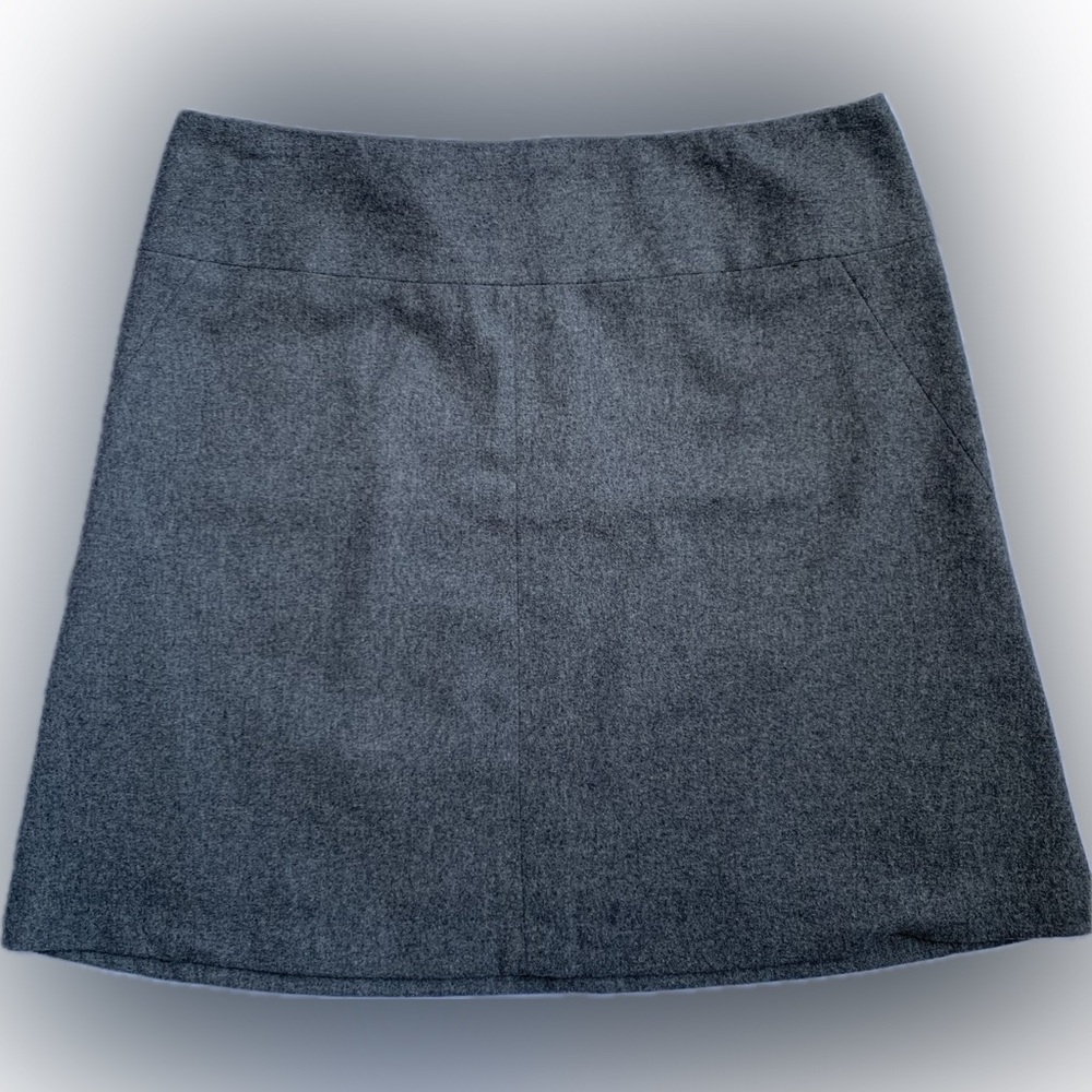 Banana Republc wool skirt with liner, gray, size 12.